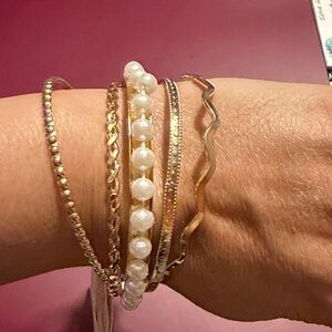 D’Bello Fashion Elegant Gold and Pearl Bracelet Set -5 bracelet